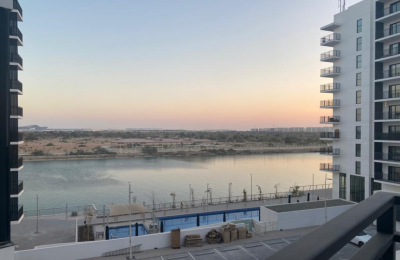 1BR Waters Edge B4 Stunning Full Canal and Pool View | Vacant NOW